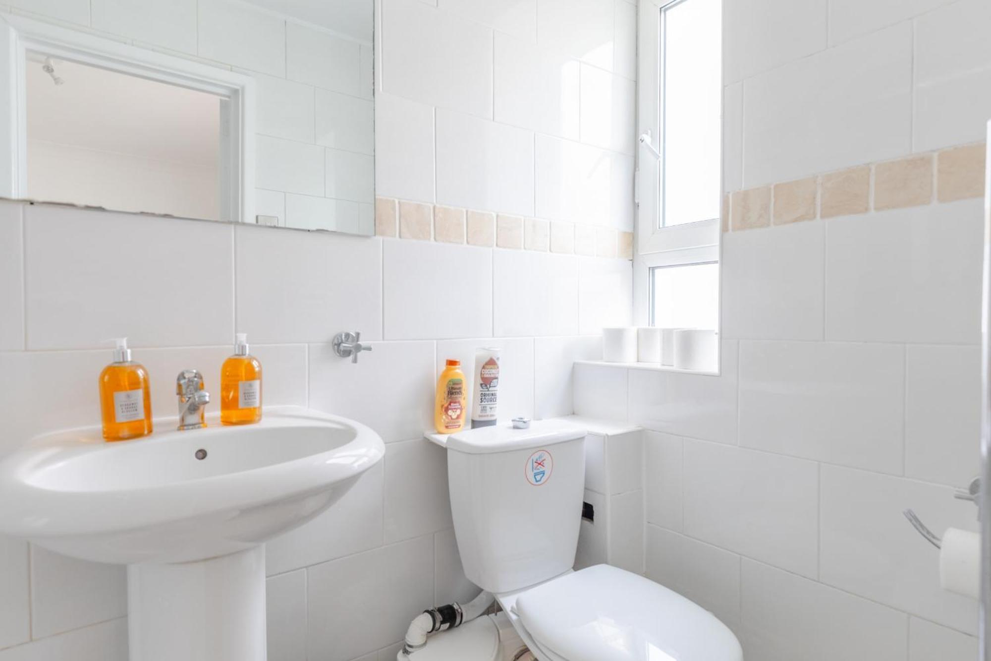 Spacious 3Bd Flat Close To Tube - Fulham! London Luaran gambar