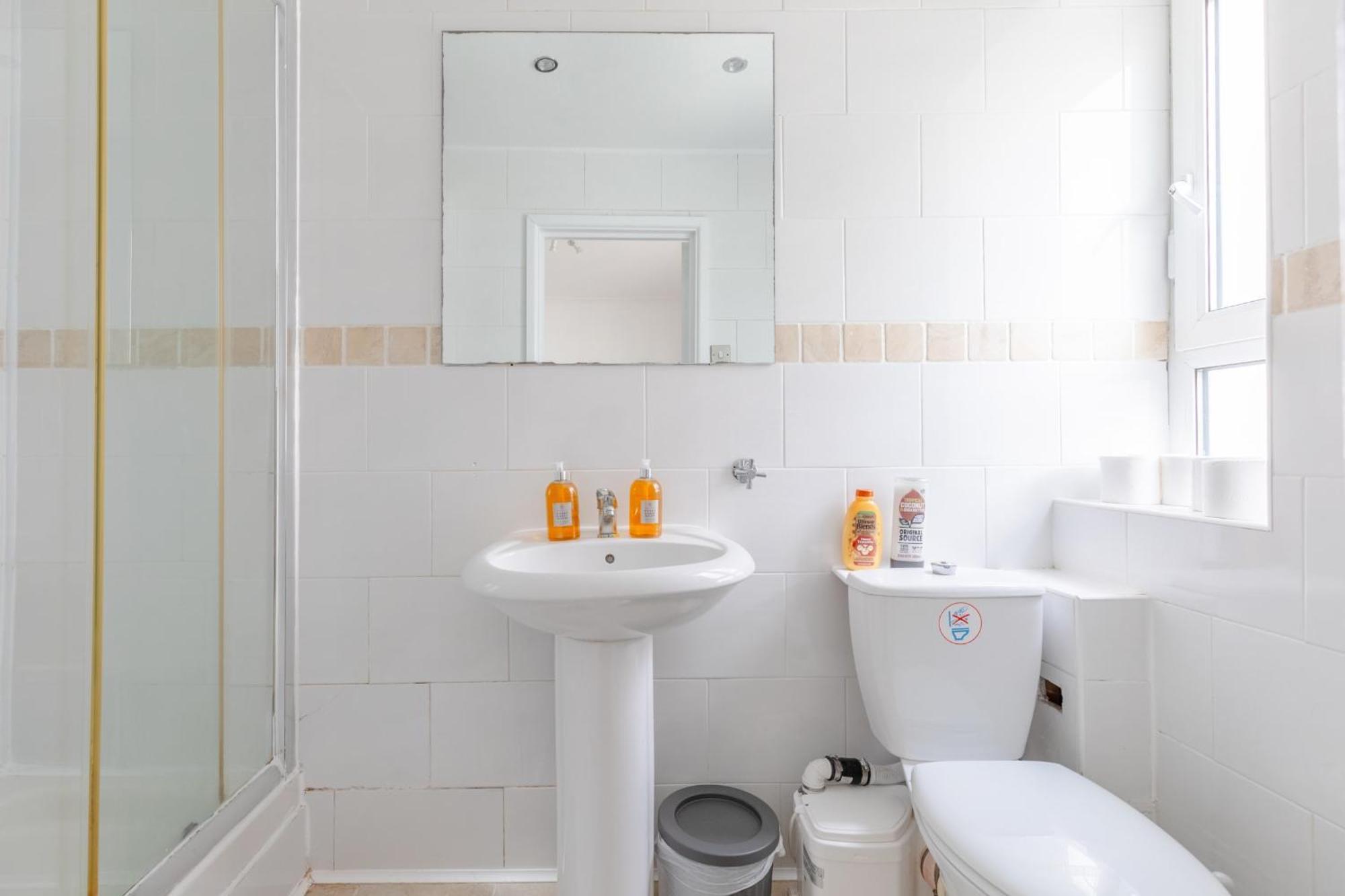 Spacious 3Bd Flat Close To Tube - Fulham! London Luaran gambar
