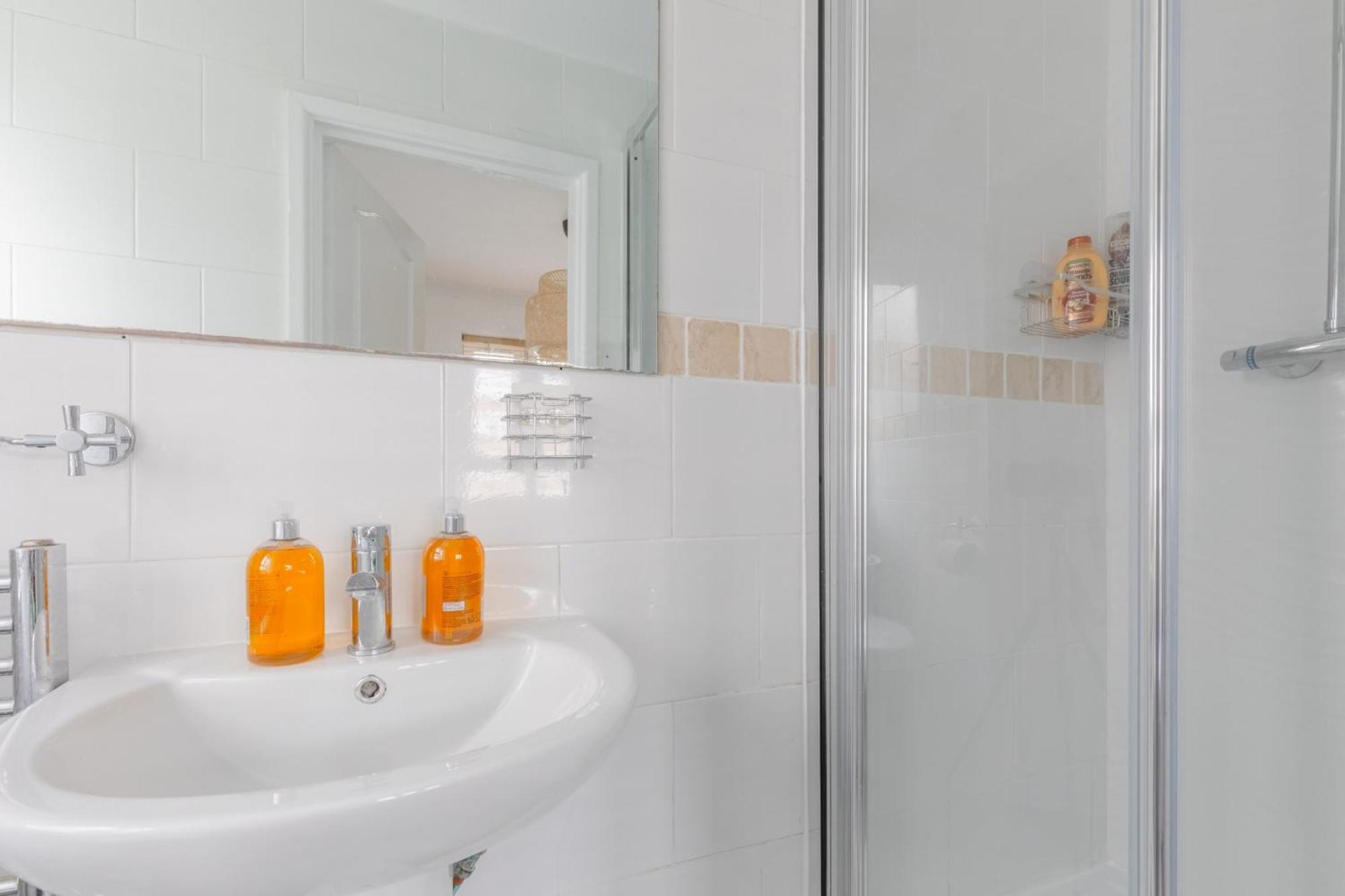 Spacious 3Bd Flat Close To Tube - Fulham! London Luaran gambar
