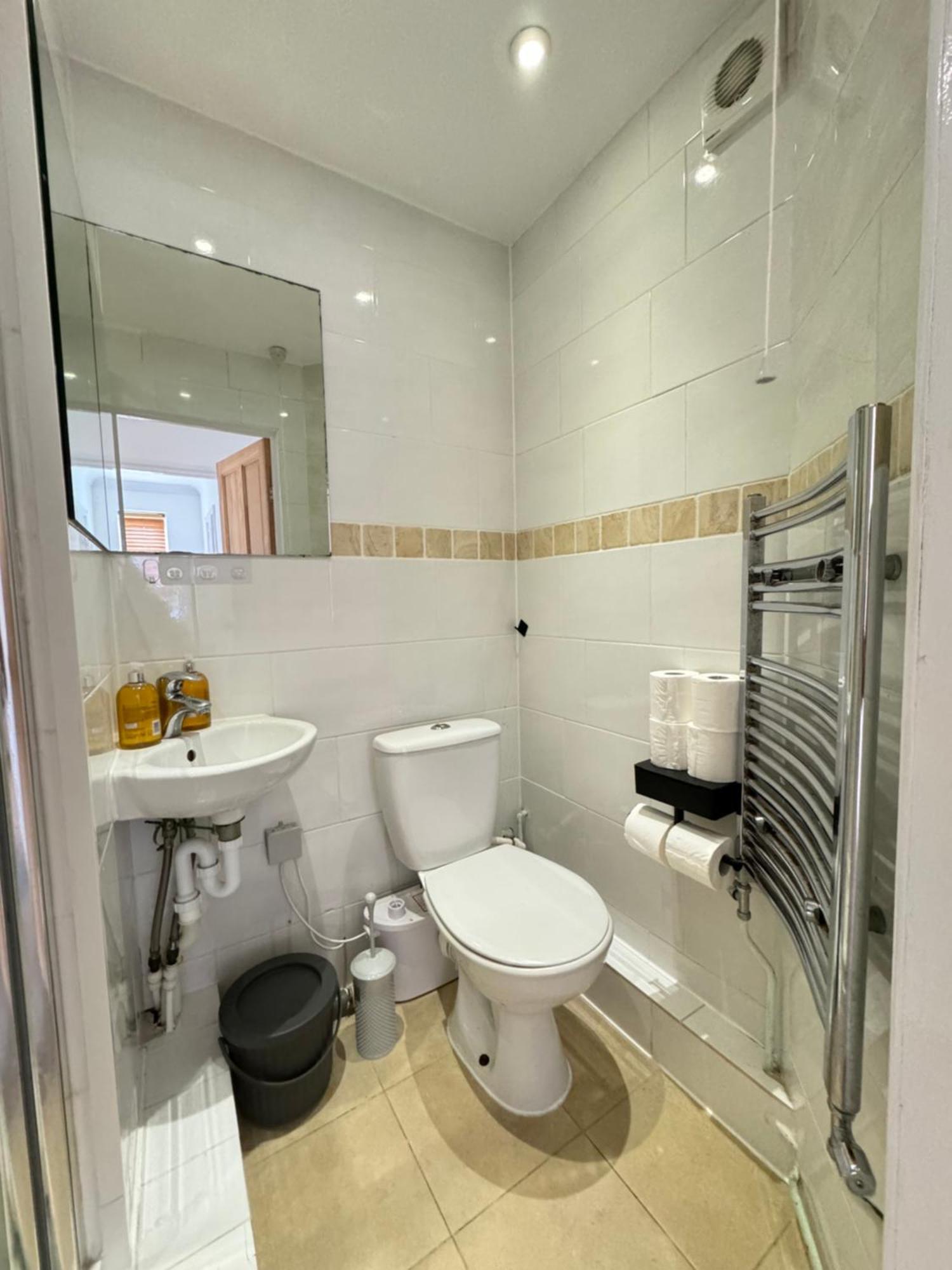 Spacious 3Bd Flat Close To Tube - Fulham! London Luaran gambar